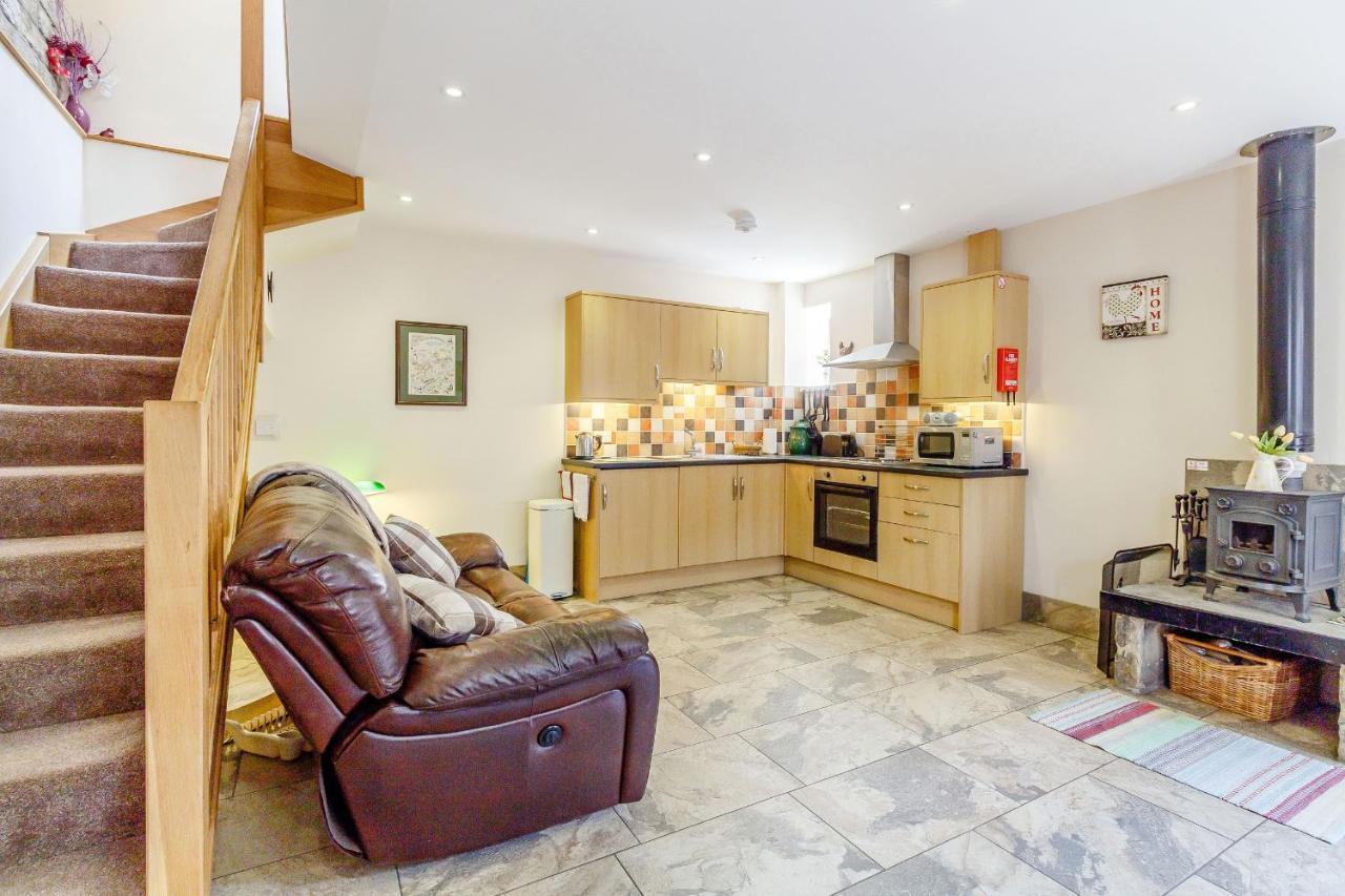 Jenny'S Cottage Diggle ภายนอก รูปภาพ